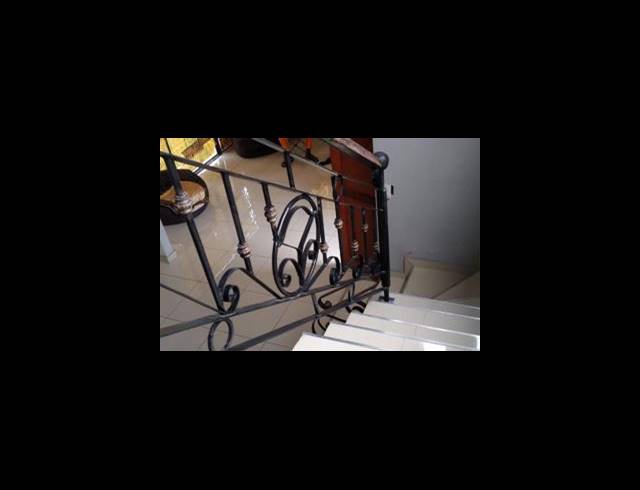 4 BEDROOM HOUSE FOR SALE IN LEONDALE